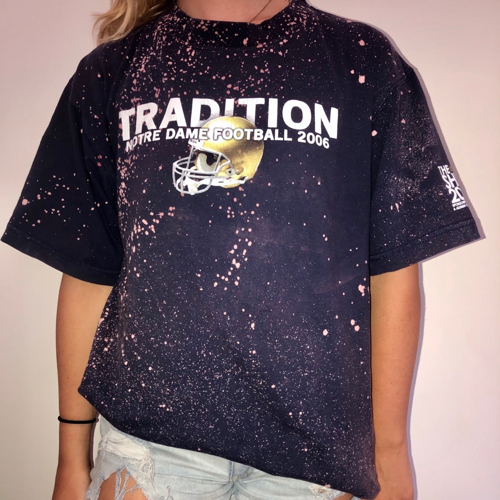 🌻VINTAGE🌻Distressed 2006 Notre Dame Football Tee